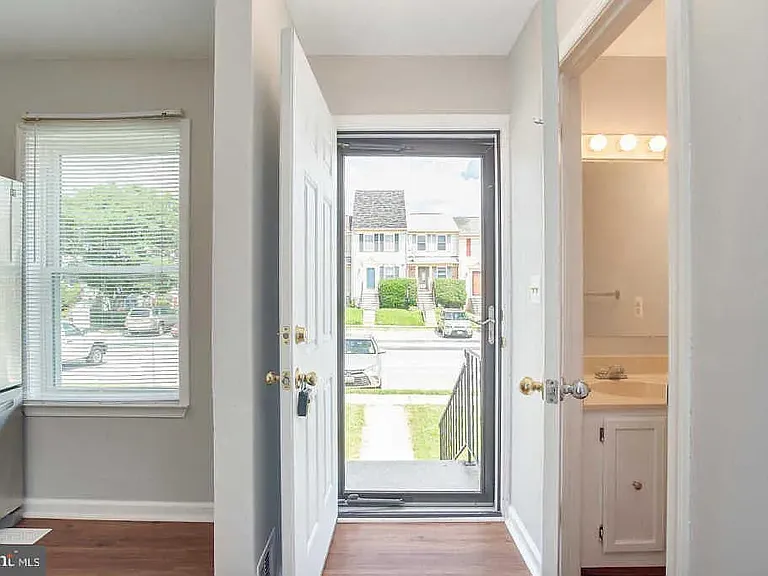 2110 Cedar Barn Way — Photo 2