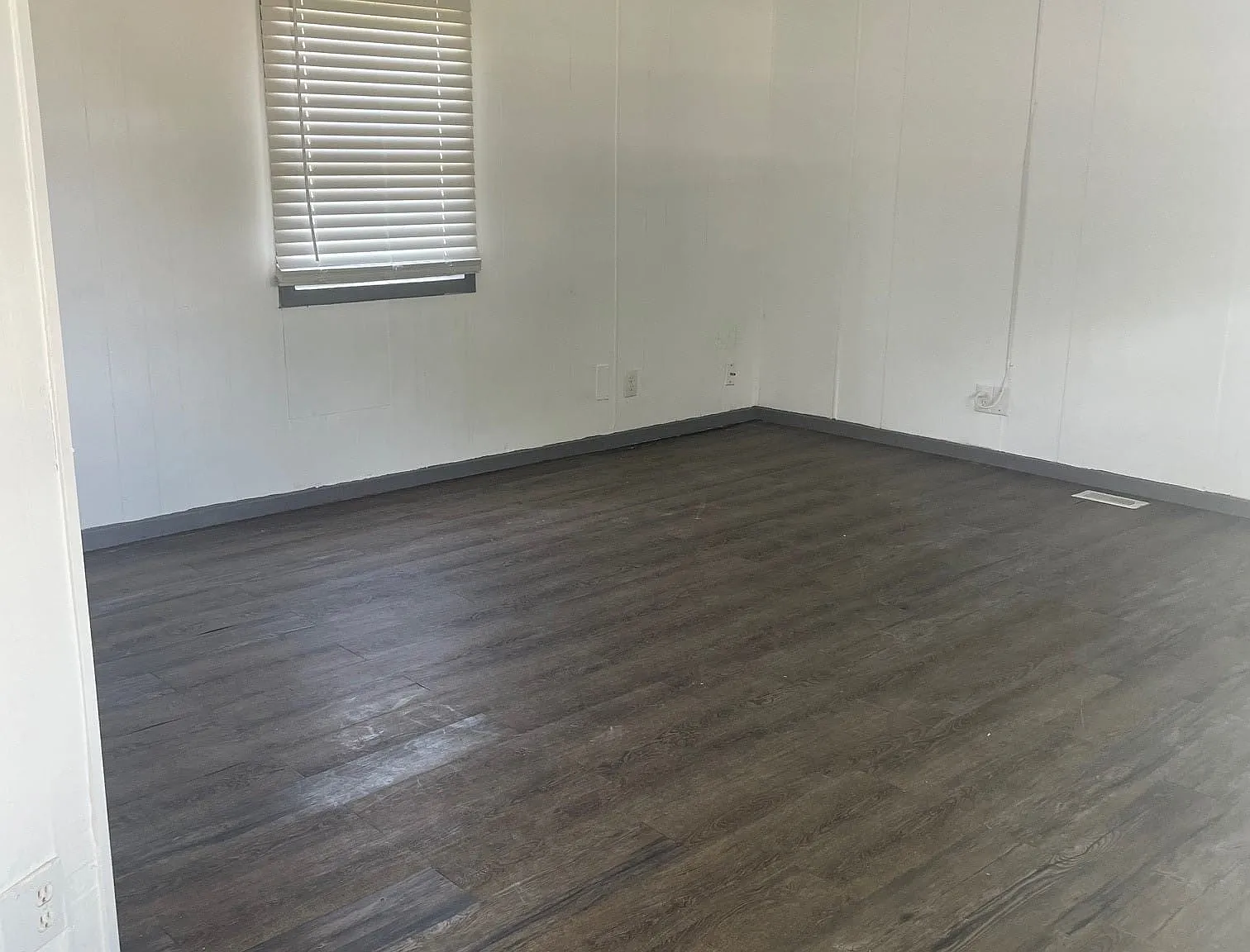 3 bed, 2.0 bath, 980 sqft, $1,400 — Photo 2