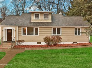 23 Cardoza Ave, Mohegan Lake, NY 10547