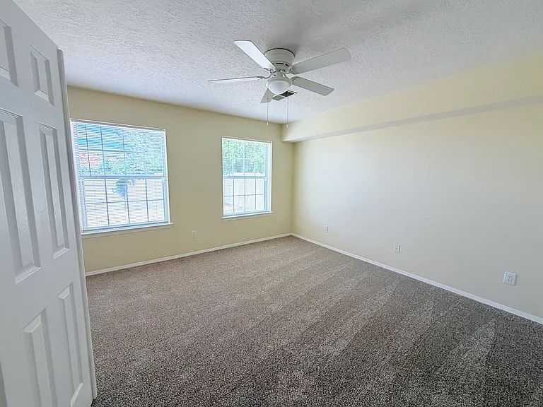 6125 Rosetree Pl NE — Photo 15