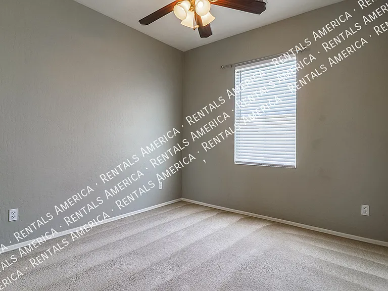 747 N Port Dr — Photo 14