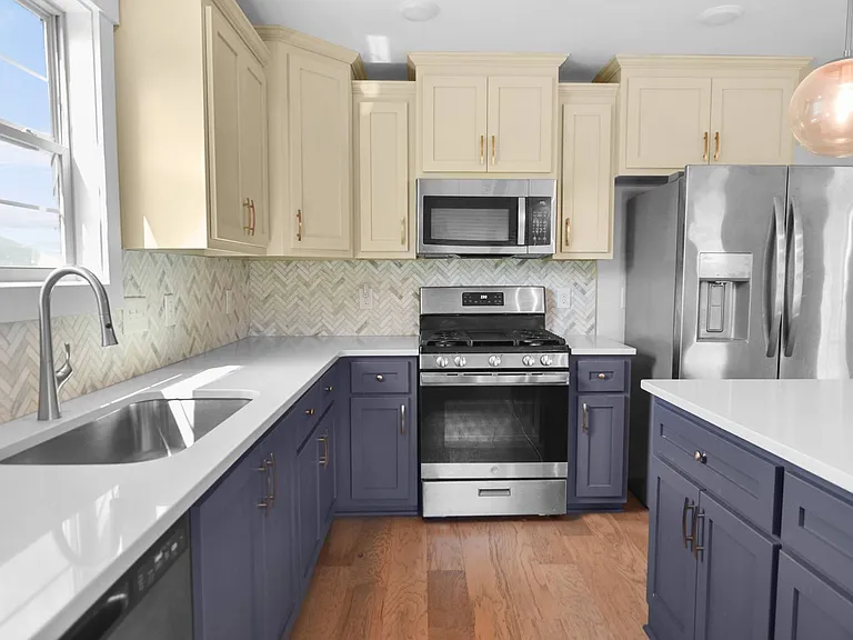393 Frontier Dr — Photo 9