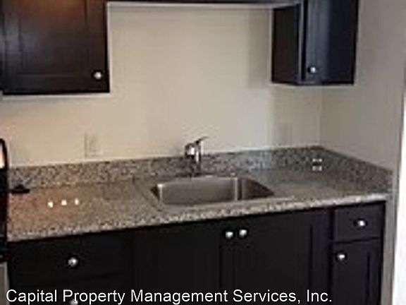 5th image of 103 SW Meade St #28