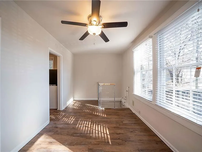 716 Lakeview Ave NE #5 — Photo 8