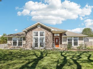 1070 Chenault Ln, Castalian Springs, TN 37031