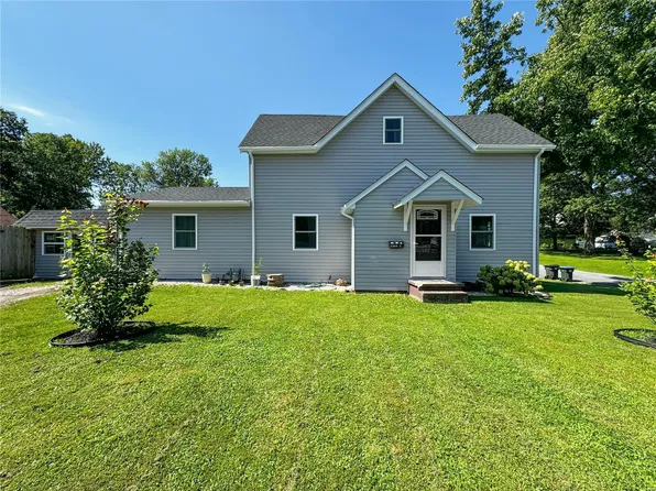 109 N Clinton St, New Athens, IL 62264