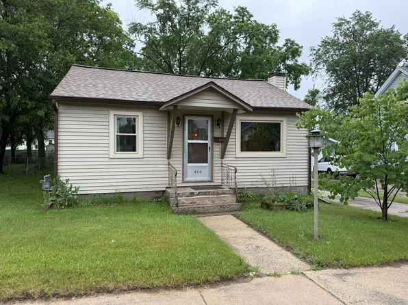 424 E Carroll Street, Portage, WI 53901