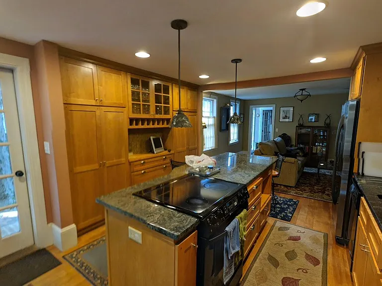 66 Purchase St — Photo 3