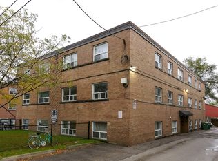 3 Birchlea Ave #7, Toronto, ON M8W1E8