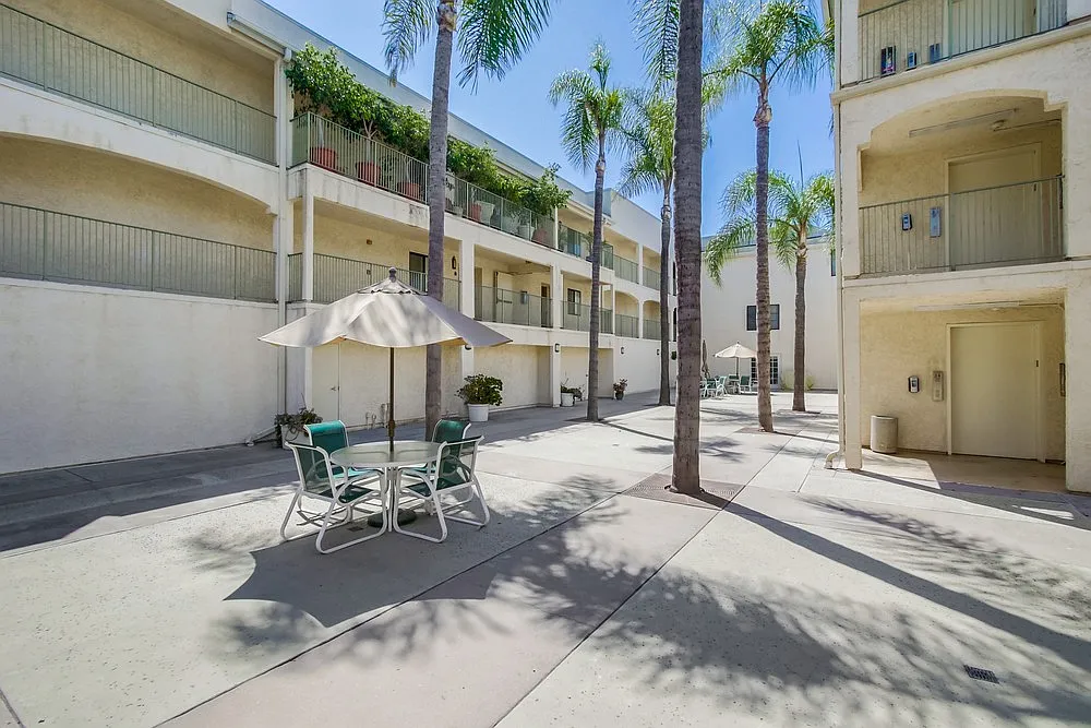Building Photo - 4545 Arizona St #217