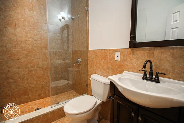 Rented by MySpaceNYC | media 23