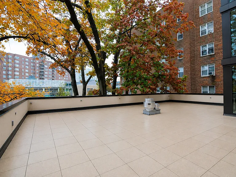 640 W 238th St #2L — Photo 8