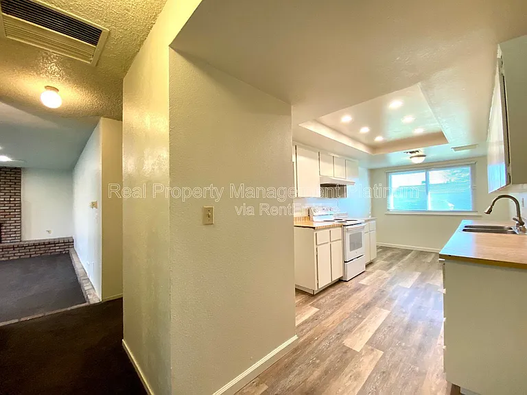 4619 E Indianapolis Ave — Photo 29