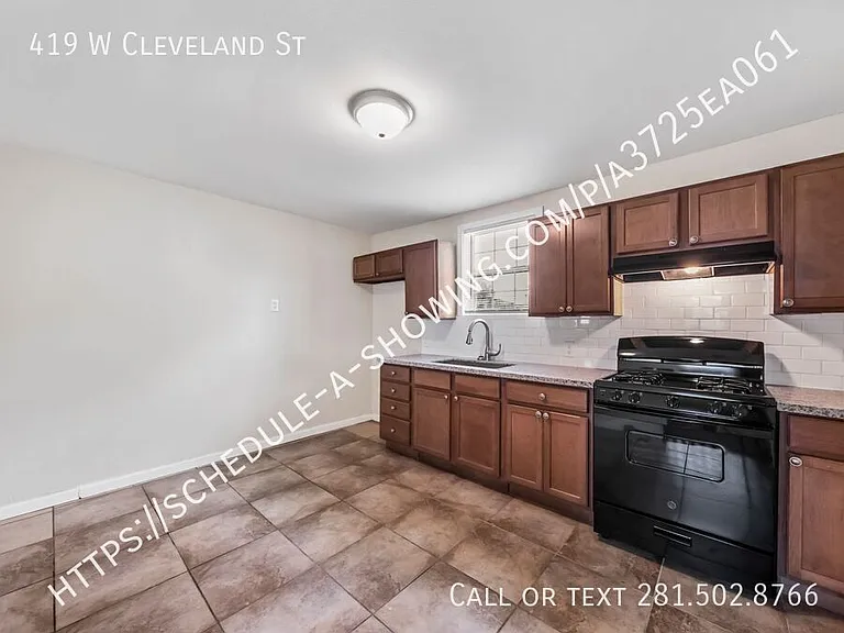 419 W Cleveland St — Photo 5