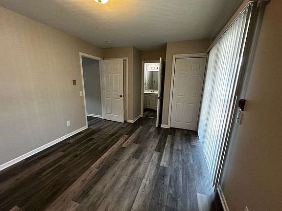 3rd image of 320 Shane Ct #4