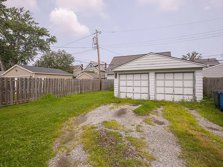 13416 Harlon Ave — Photo 19