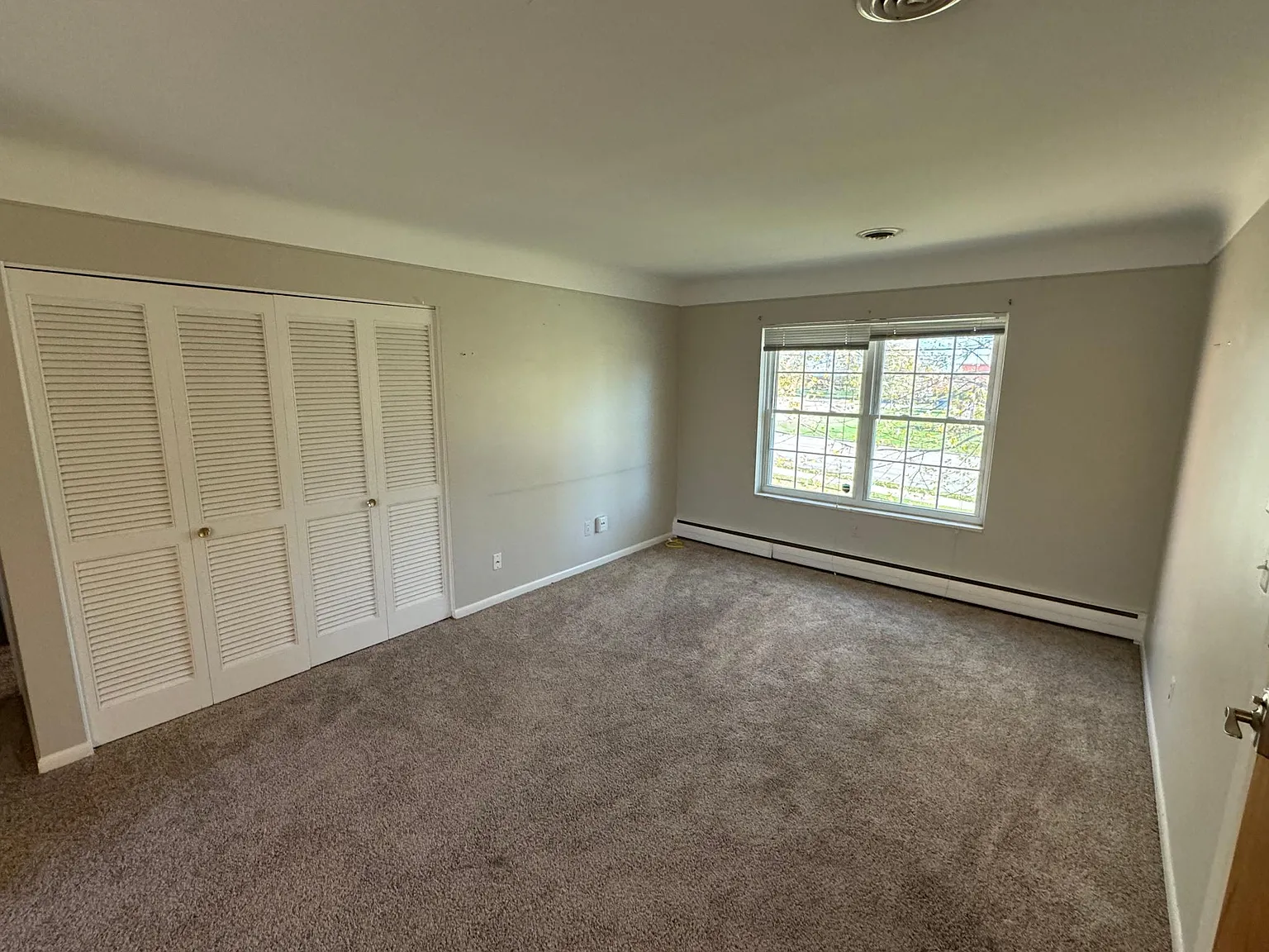 1 bed, 650 sqft, $1,000 — Photo 2
