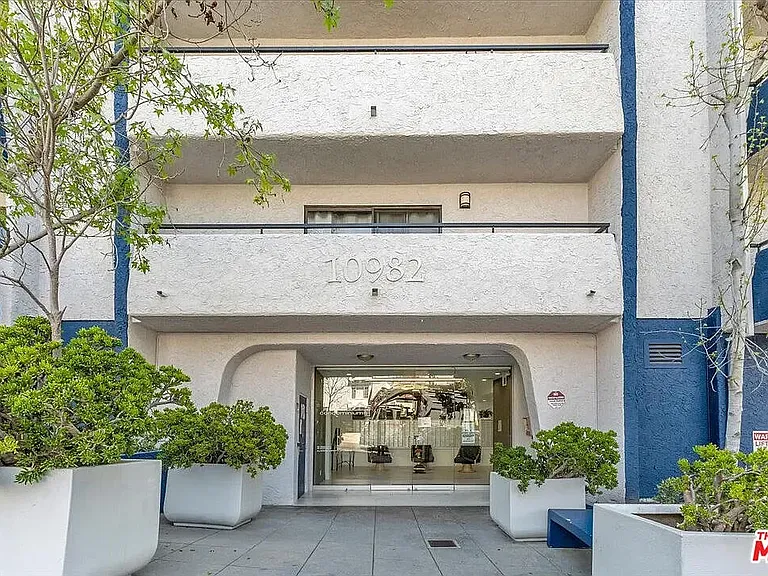 10982 Roebling Ave #110-5 — Photo 11