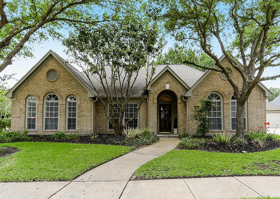 1st image of 2106 Garden Chase Ct