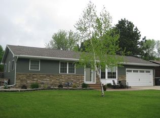 1508 Indian Hill Rd, Worthington, MN 56187