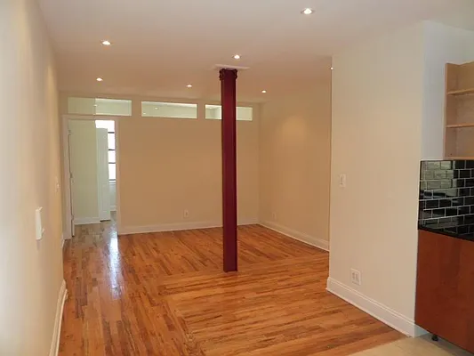 Rented by Vassiliou Group | media 20