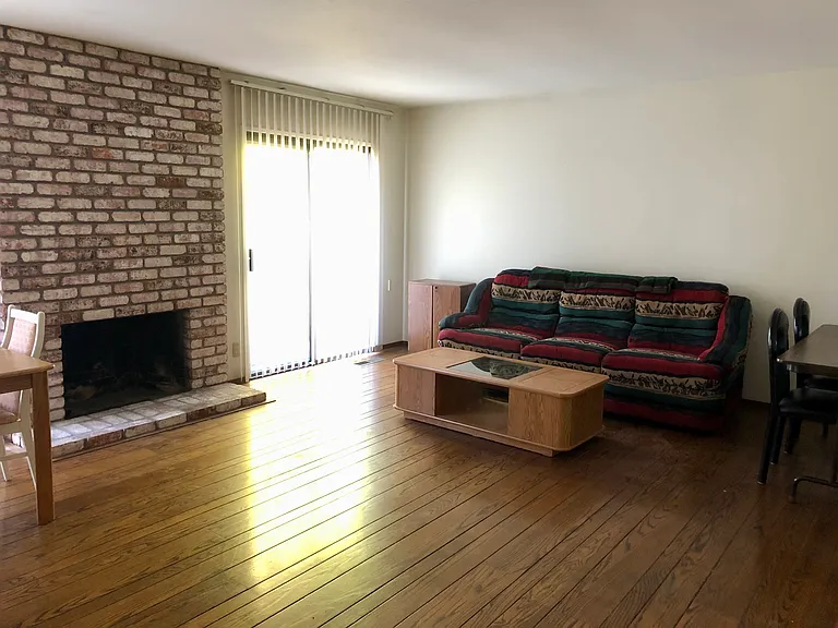 Delphi Cir — Photo 1