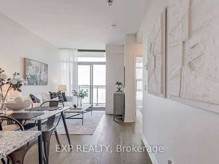 2522 Keele St #704 — Photo 5