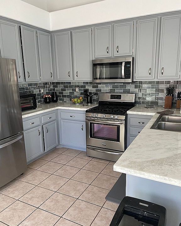 2nd image of 723 Lilly Ln