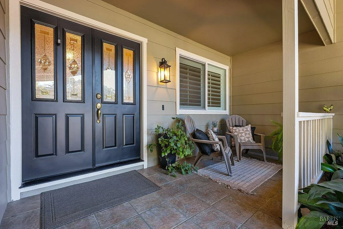 6440 Meadow Creek Lane - Photo 2