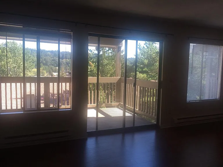 10424 NE 32nd Pl #C303 — Photo 5