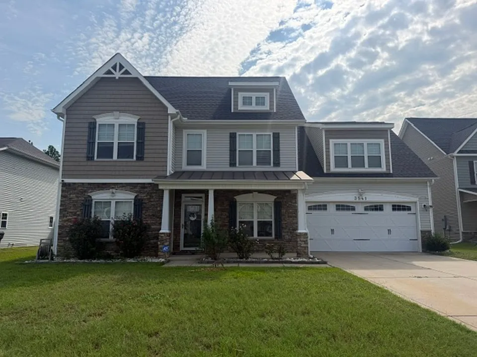 3541 Castlefield Ln
