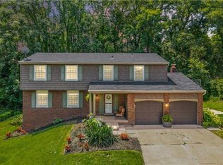 1482 Jenkins Dr, Pittsburgh, PA 15241