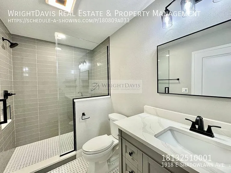 1918 E Shadowlawn Ave — Photo 16