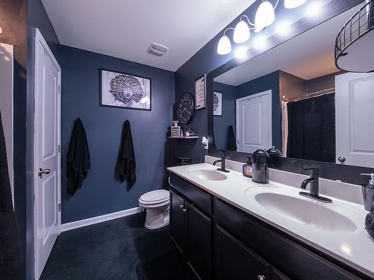 6704 Olivia Way — Photo 20