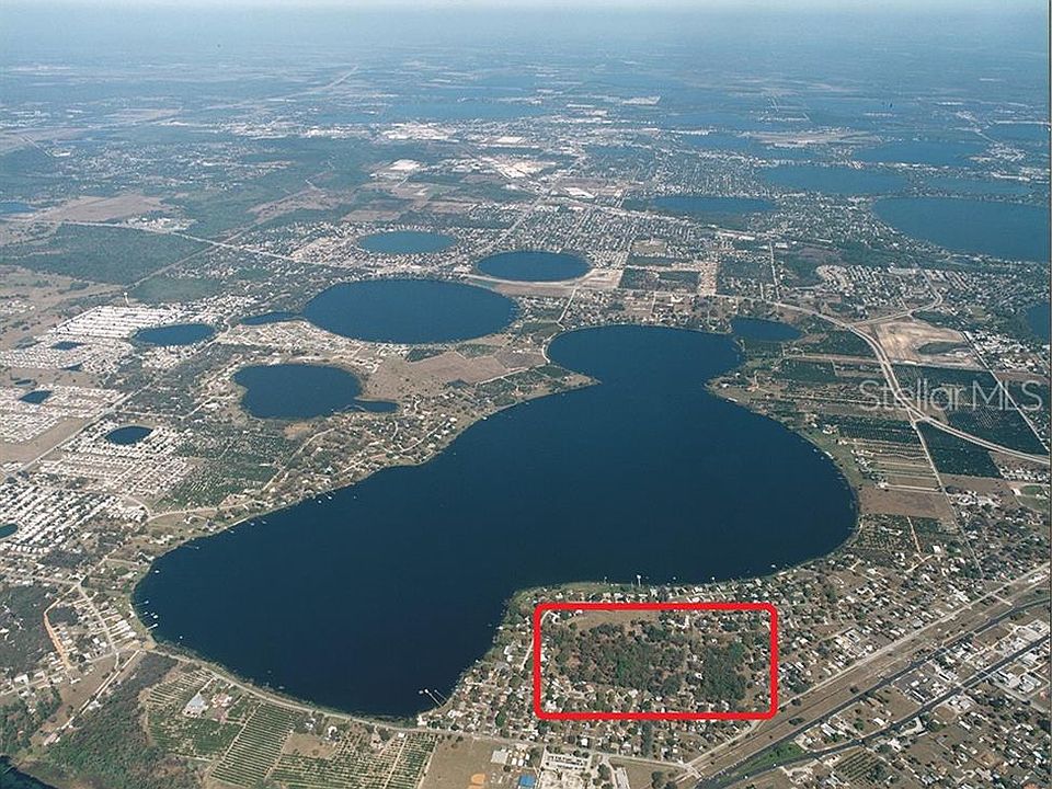 1st image of 884 Terrace Dr