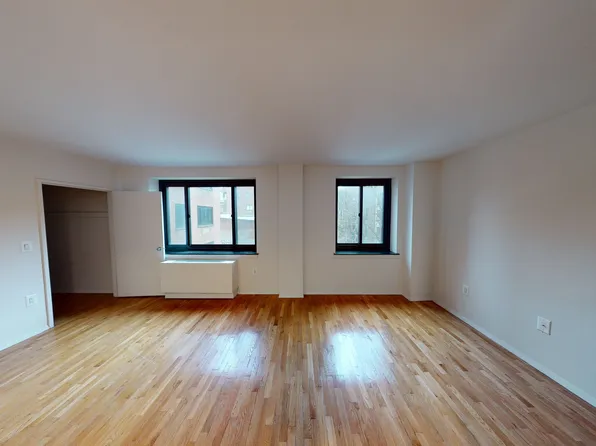 284 Mott Street image 1 of 9