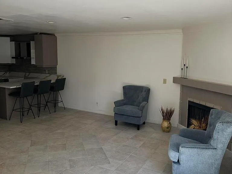 175 S Allen Ave #3 — Photo 8