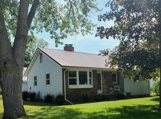 324 Frederick St, Sebewaing, MI 48759