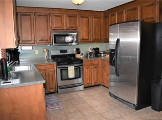 123 Oak St #3, Manchester, CT 06040