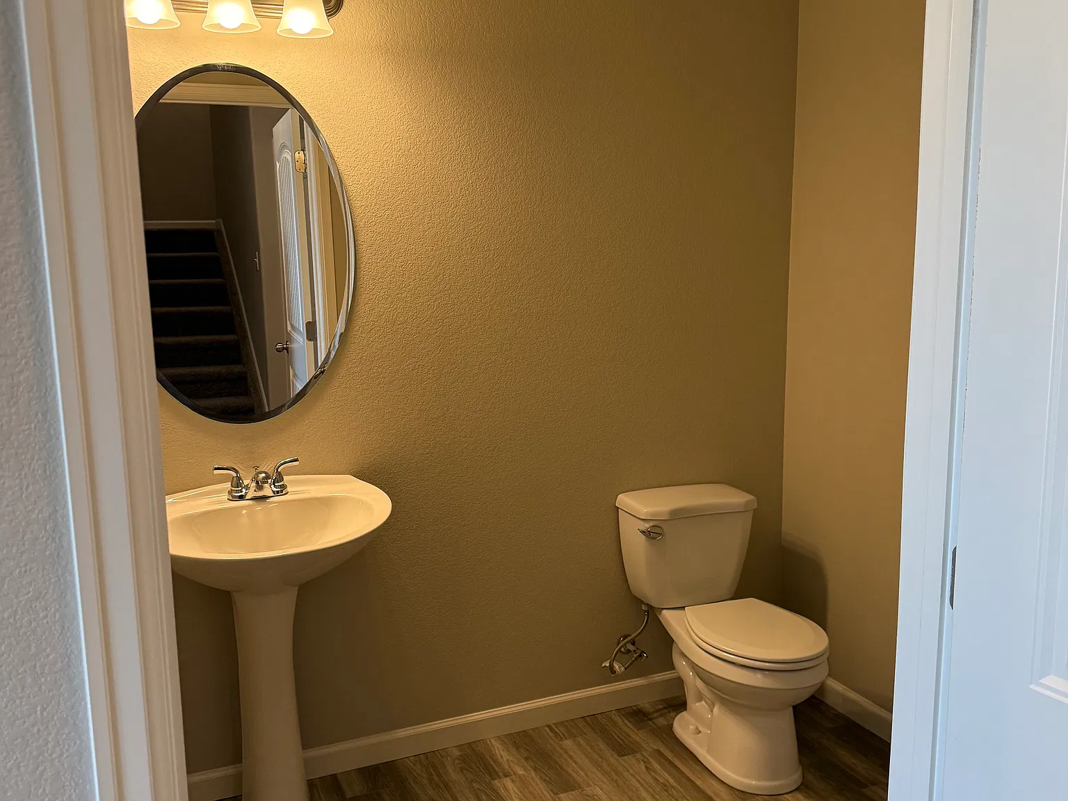 3 bed, 1966 sqft, $2,450 — Photo 4