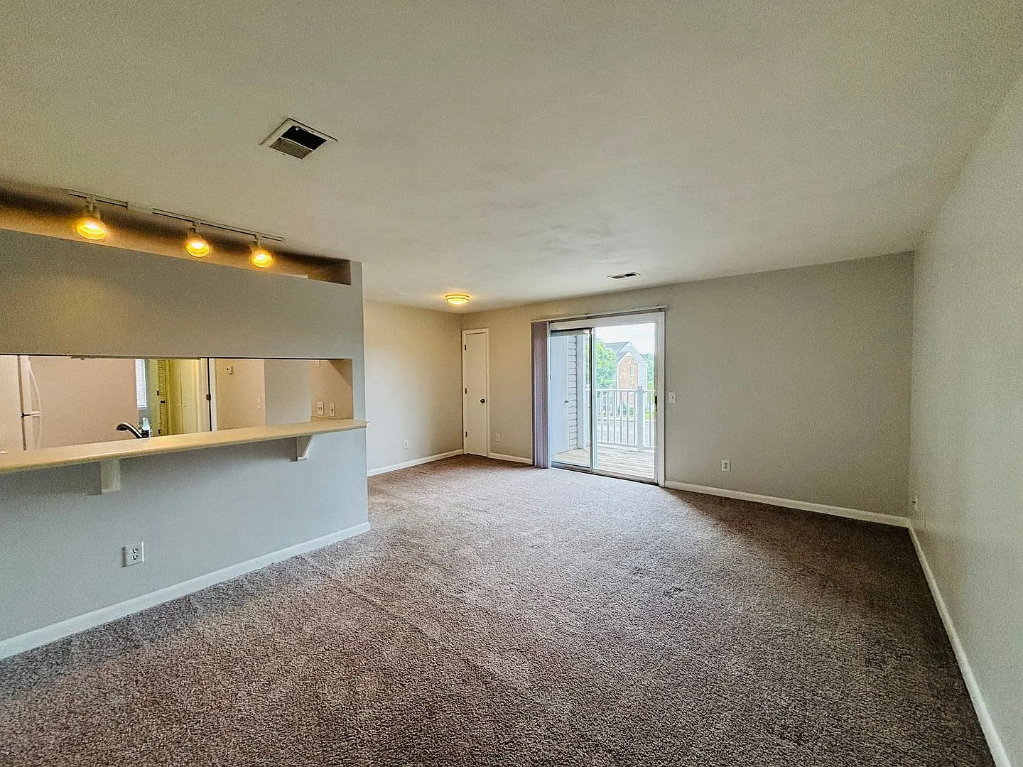 4 Bedroom 2 Bath Condo — Photo 3