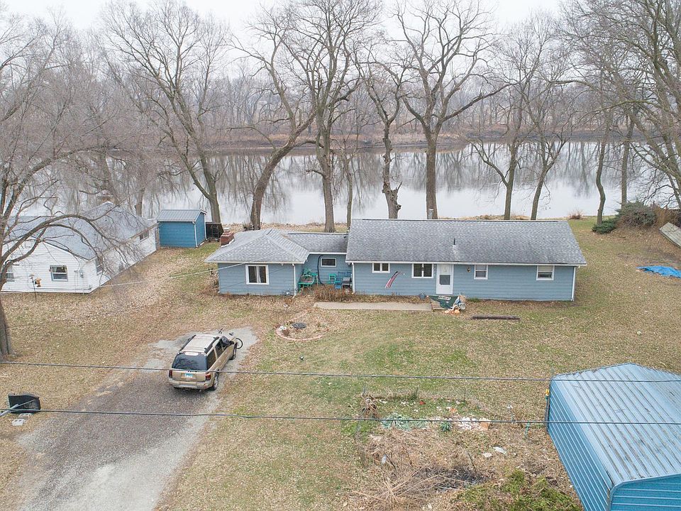 2nd image of 24779 Front St