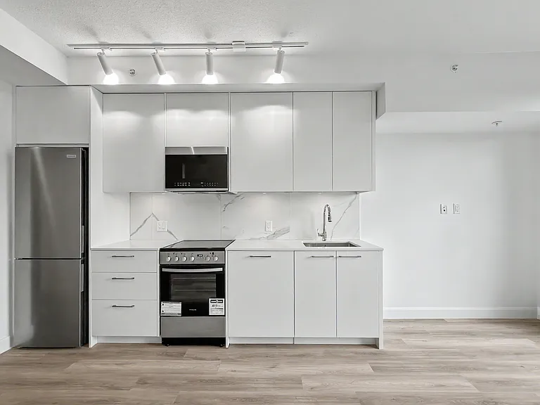 2511 Carolina St — Photo 43