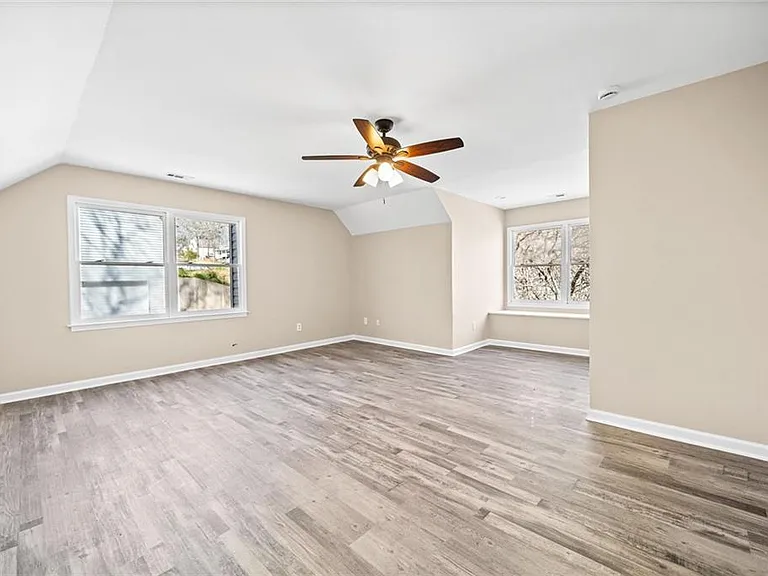 228 Hawkins Farm Cir — Photo 30