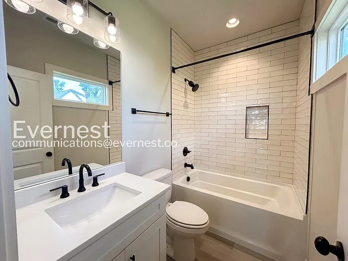 520 Moore Ave — Photo 26