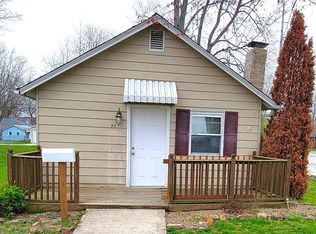 907 S 3rd St, Boonville, IN 47601