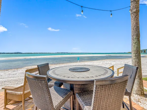 865 S Gulfview Blvd, Clearwater, FL 33767