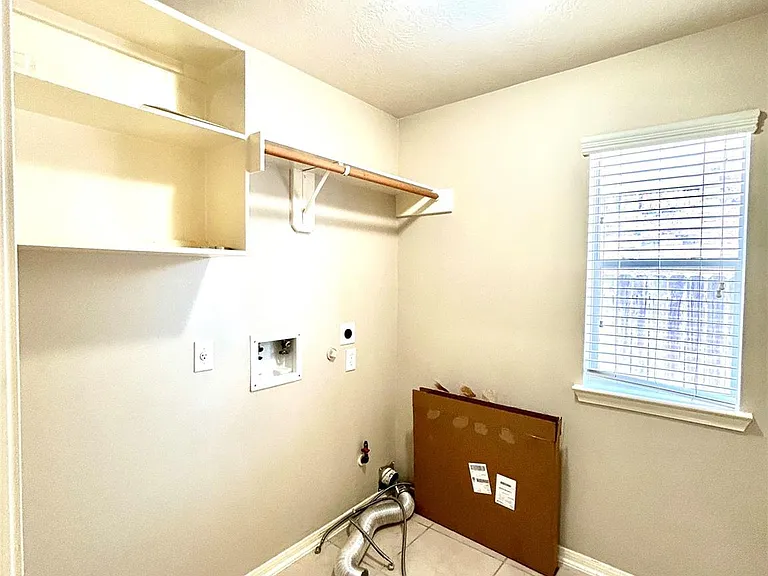 2606 Sun Flare Ln — Photo 17