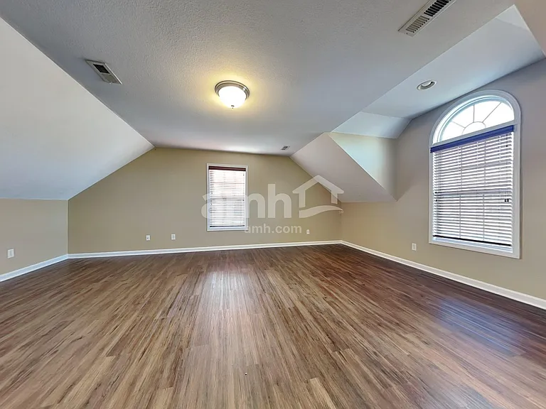 5716 Capeside Ln — Photo 18