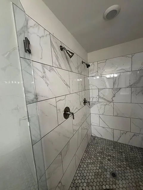4 bed, 3.0 bath, 2348 sqft, $1,594 — Photo 3